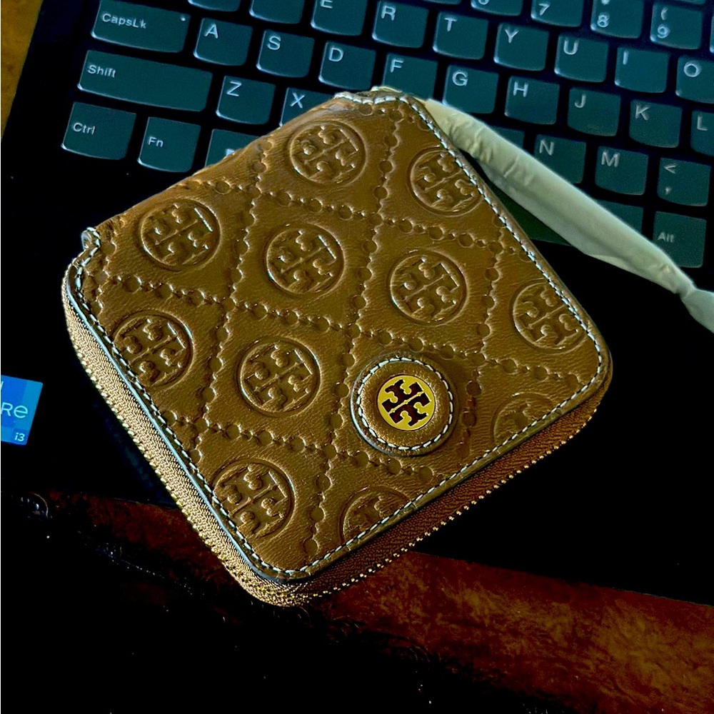 Tory Burch T Monogram leather bi-fold wallet  79380